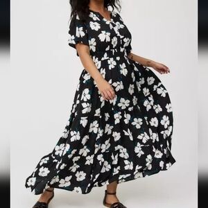 Torrid Flowy Tiered Maxi Dress Size 4 4X